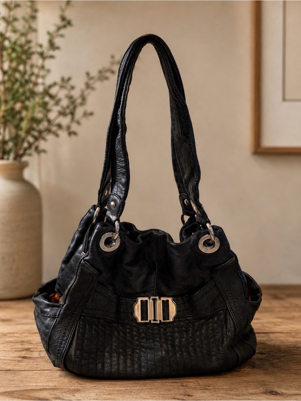 B. Makowski Black Leather Shoulder Bag with Silver Hardware Beautiful Leather